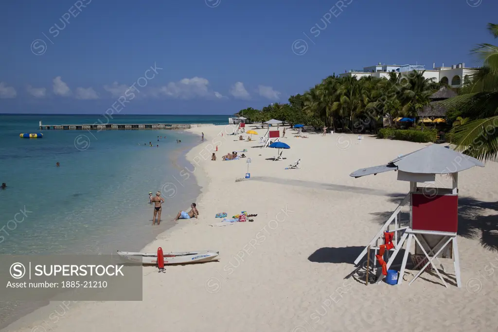 Caribbean, Jamaica, Montego Bay, View along Doctors Cave Beach