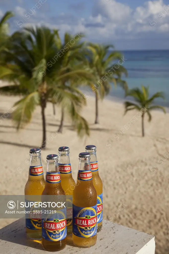 Caribbean, Jamaica, Ocho Rios, Jamaican beer on the beach