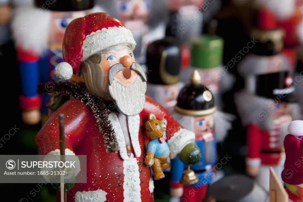 Germany, Baden Wurttemberg, Ludwigsburg, Christmas Market - Christmas decorations