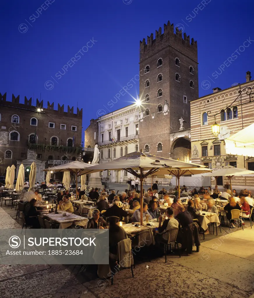 Italy, Veneto, Verona, Outdoor restaurant in the old town at night