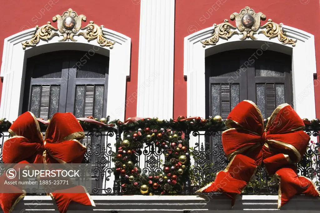 Caribbean, Puerto Rico, San Juan, Christmas decorations on ornate balconies