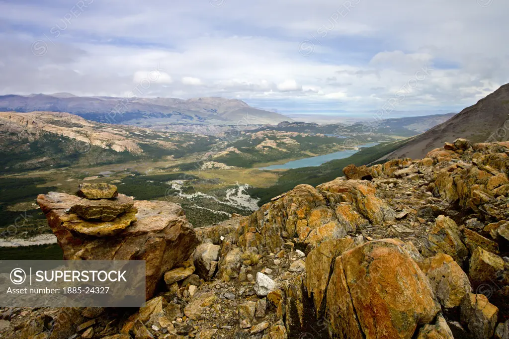 Argentina, Los Glaciares National Park, View over Chalten from mountains