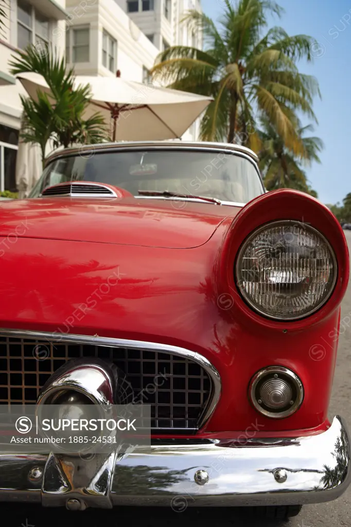 USA, Florida, Miami, Classic Ford Thunderbird on Ocean Drive