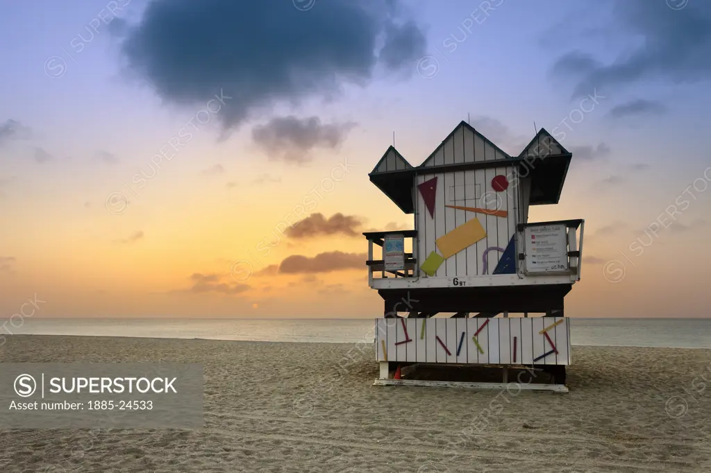 USA, Florida, Miami, South Beach - lifeguard station at dawn