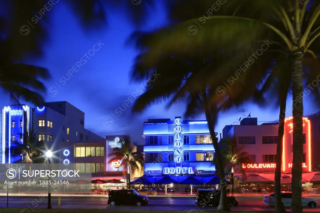 USA, Florida, Miami, Ocean Drive at night