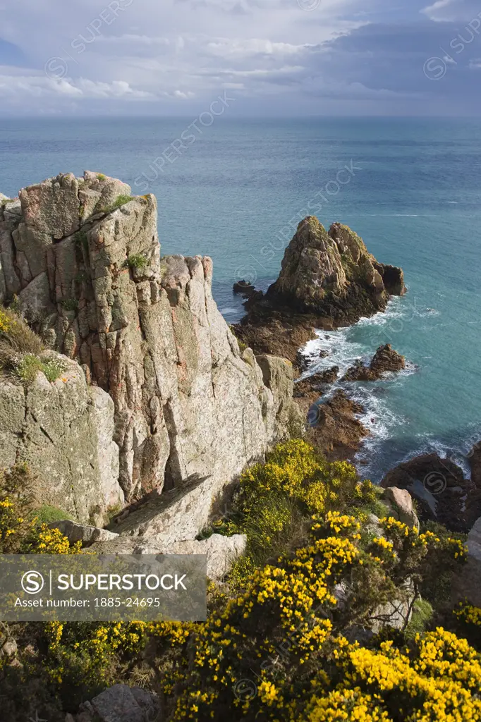 UK - Channel Islands, Jersey, Beauport, View over sea and cliffs