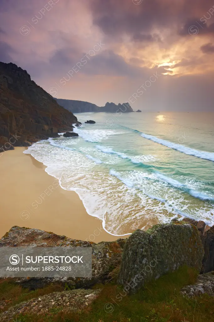 UK - England, Cornwall, Porthcurno, View over pristine beach at dawn