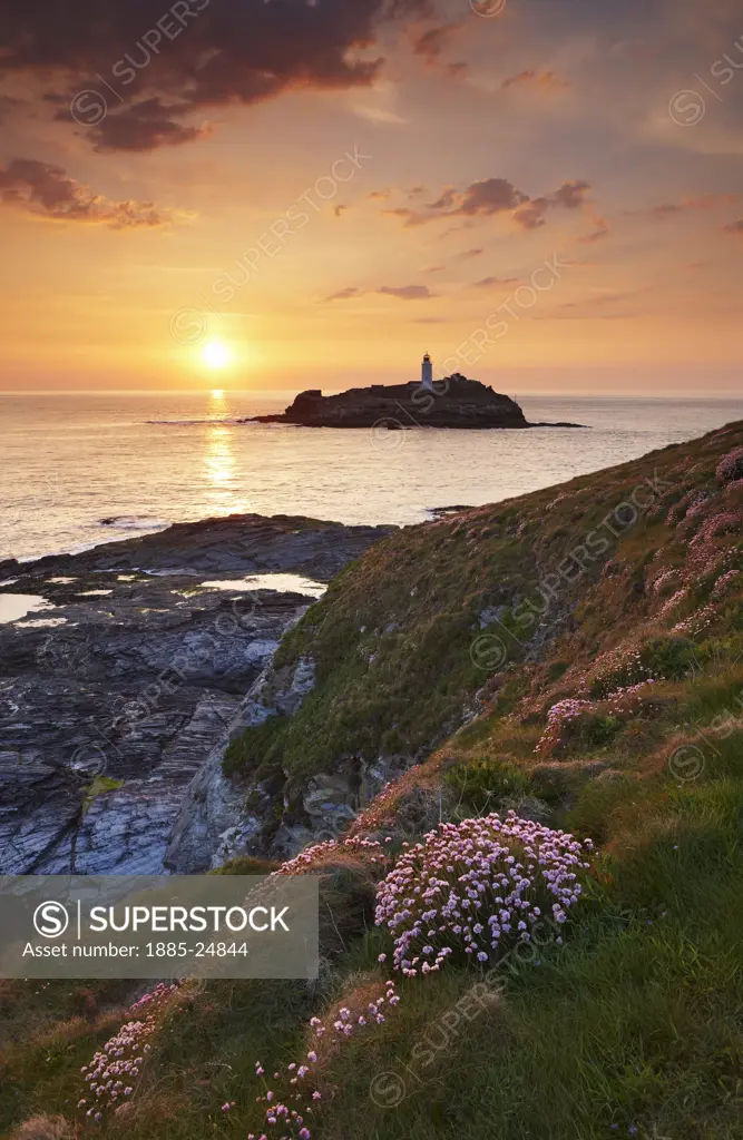 UK - England, Cornwall, St Ives - near, View to Godrevy Lighthouse at sunset