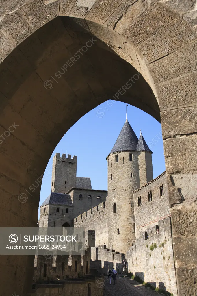 France, Languedoc-Roussillon, Carcassonne, Walled city through archway