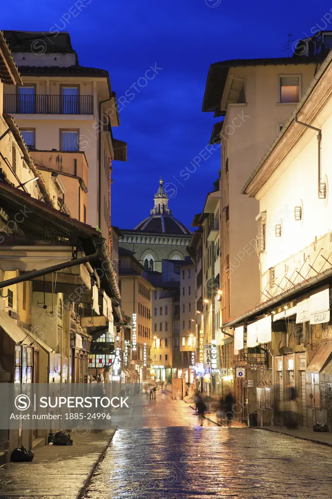 Italy, Tuscany, Florence, Ponte Vecchio at night
