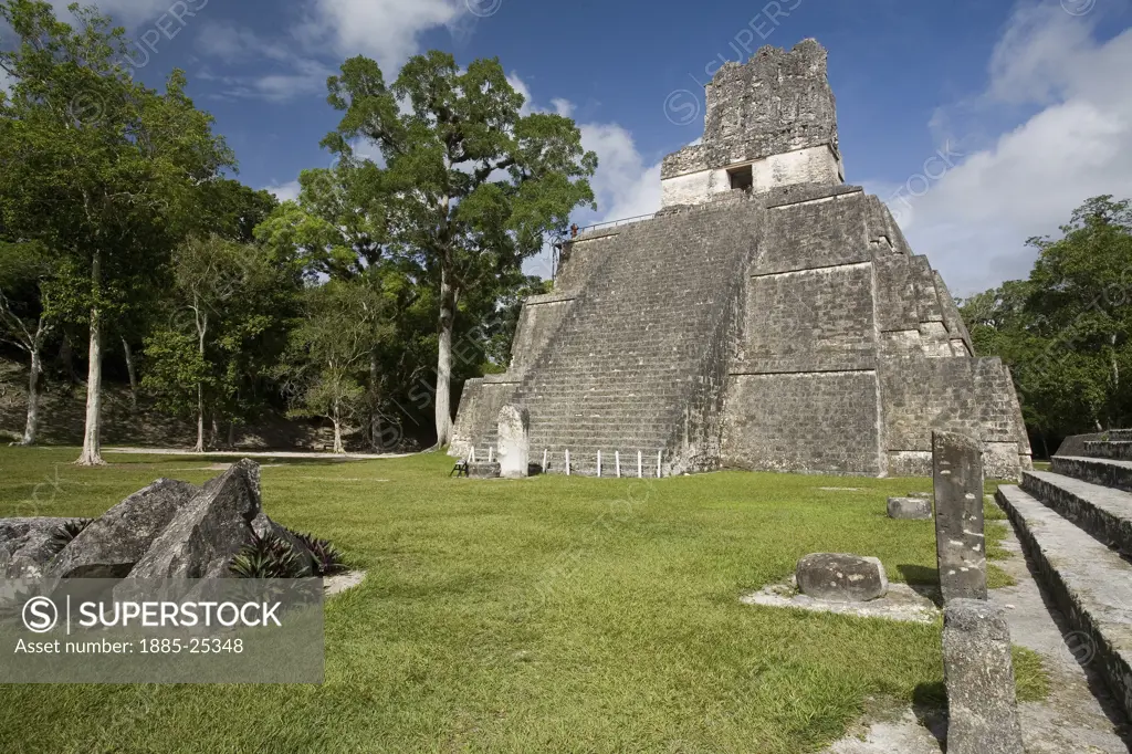 Guatemala, Tikal, Gran Plaza - Tikal Ruins