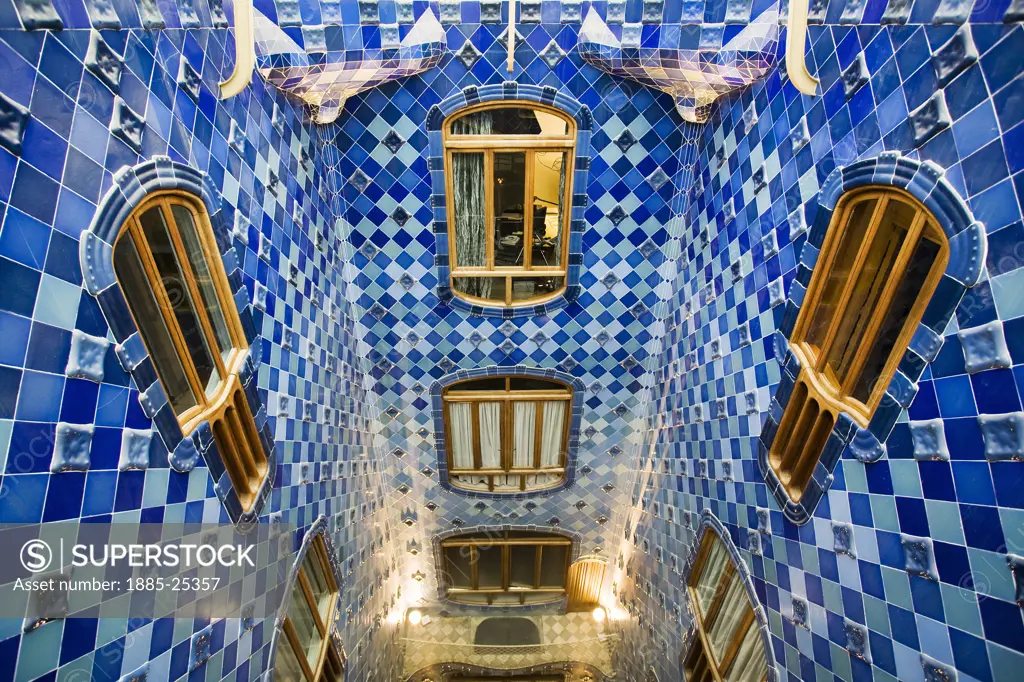 Spain, Catalunya, Barcelona, Casa Batllo - blue tiled courtyard
