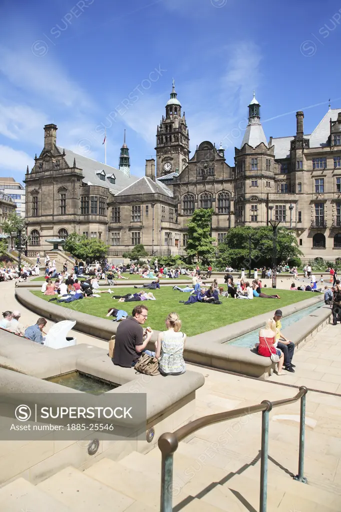 UK - England, Yorkshire, Sheffield, Peace Gardens and Town Hall