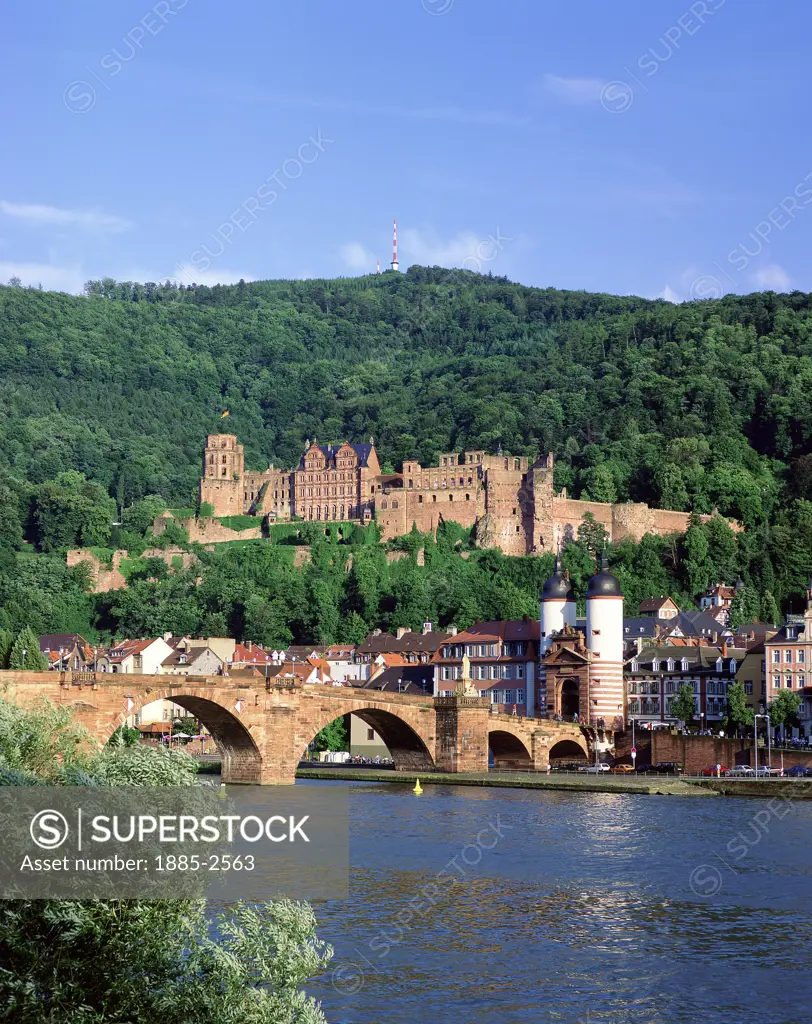 Germany, Baden Wurttemberg, Heidelberg, Castle, Old Bridge with Towers
