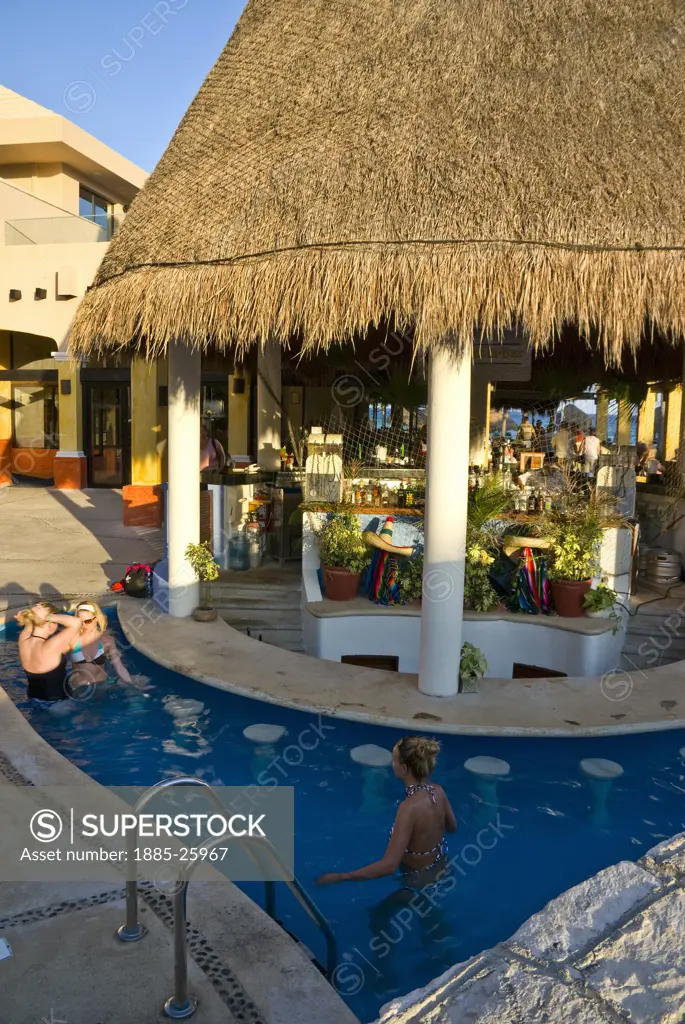 Mexico, Quintana Roo, Puerto Aventuras, Pool bar
