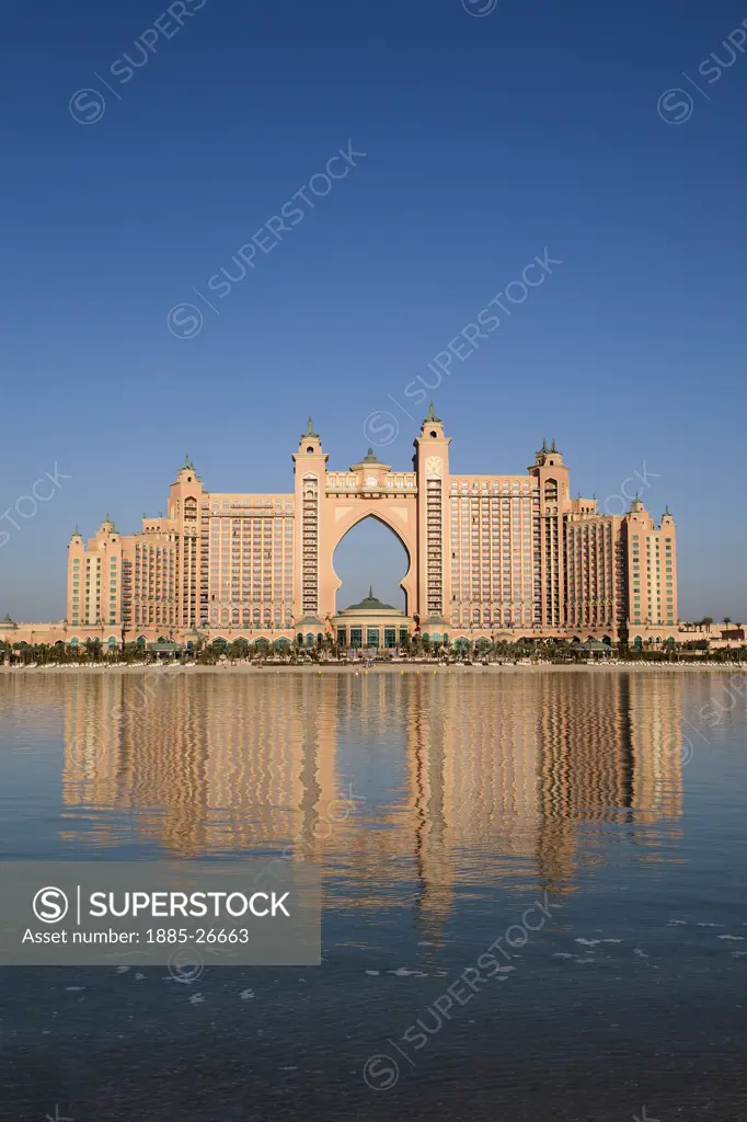 United Arab Emirates, Dubai, Atlantis Hotel situated on The Palm Jumeirah
