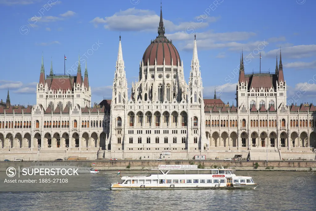 Hungary, Budapest, Parliament and River Danube