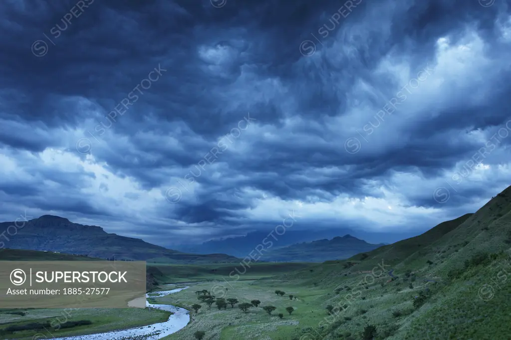 South Africa, KwaZulu Natal, Royal Natal National Park, Stormy evening sky over Tugela Valley and Drakensberg Mountains