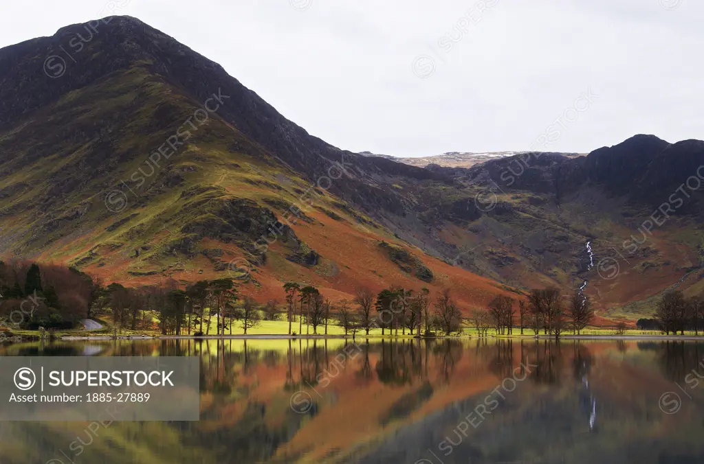 UK - England, Cumbria, Lake District National Park, Lake Buttermere with reflections in autumn