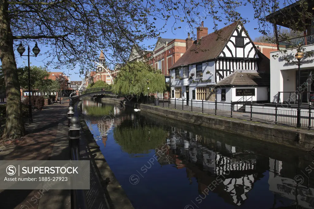 UK - England, Lincolnshire, Lincoln, Canal with reflections