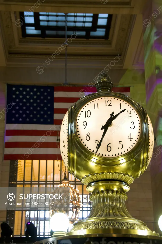 USA, New York State, New York, Grand Central Station - brass clock