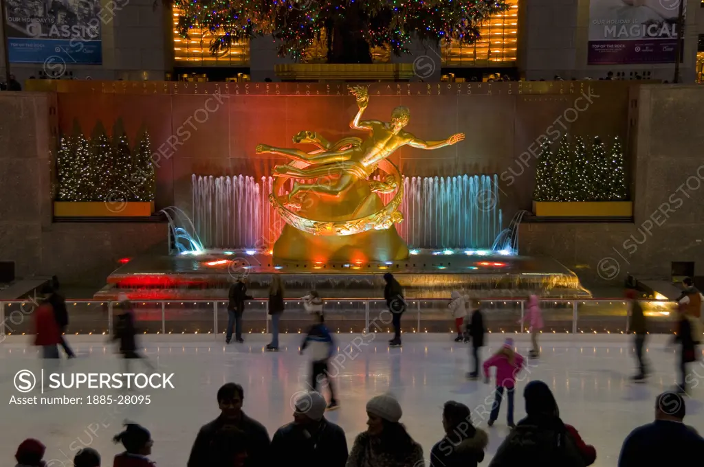 USA, New York, Manhattan, USA New York City Manhattan Rockefeller Plaza Icerink and Christmas Tree