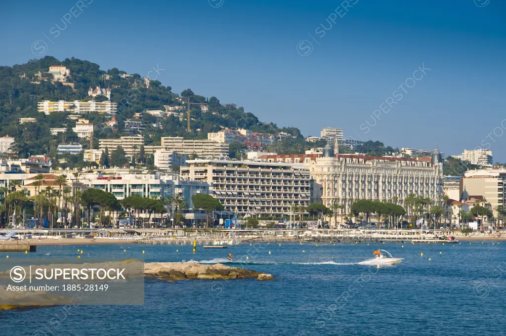 France, Cote dAzur, Cannes, View of Boulevard de la Croisette and beach