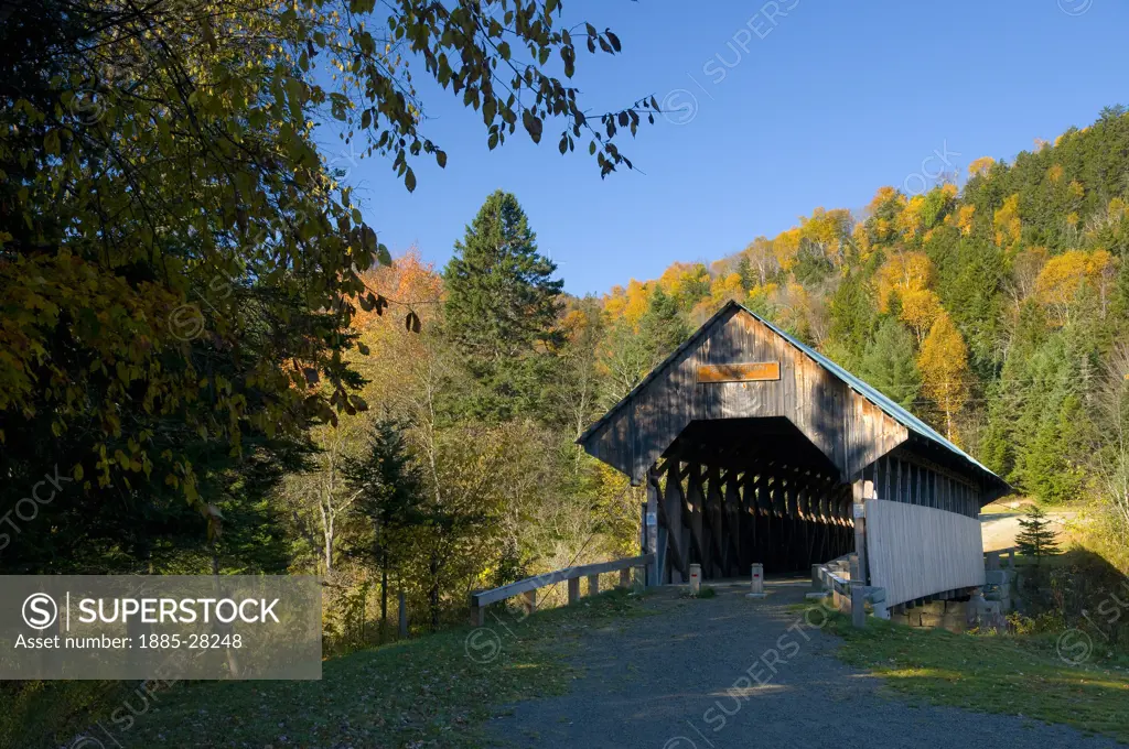 USA, Maine, Wilson Mills, Bennett-Bean Covered Bridge in autumn