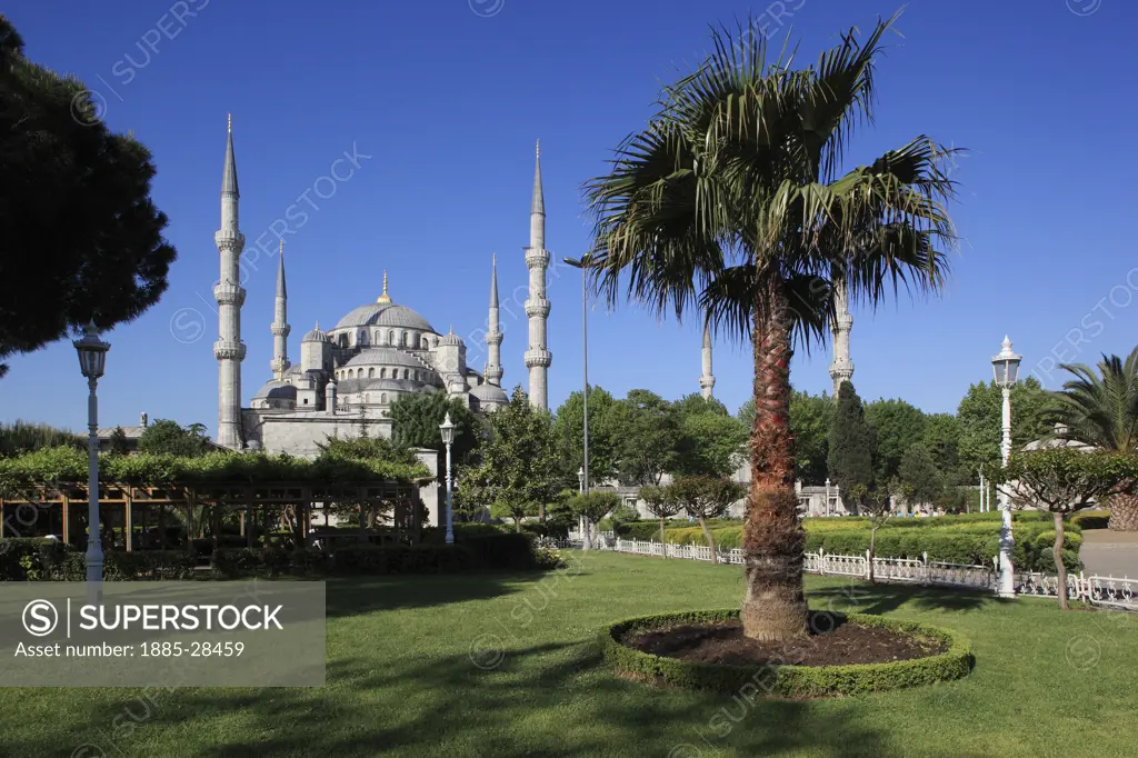 Turkey, Istanbul, Blue Mosque and Sultanahmet Square