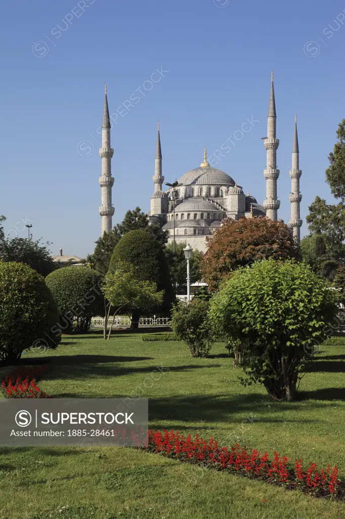 Turkey, Istanbul, Blue Mosque and Sultanahmet Square