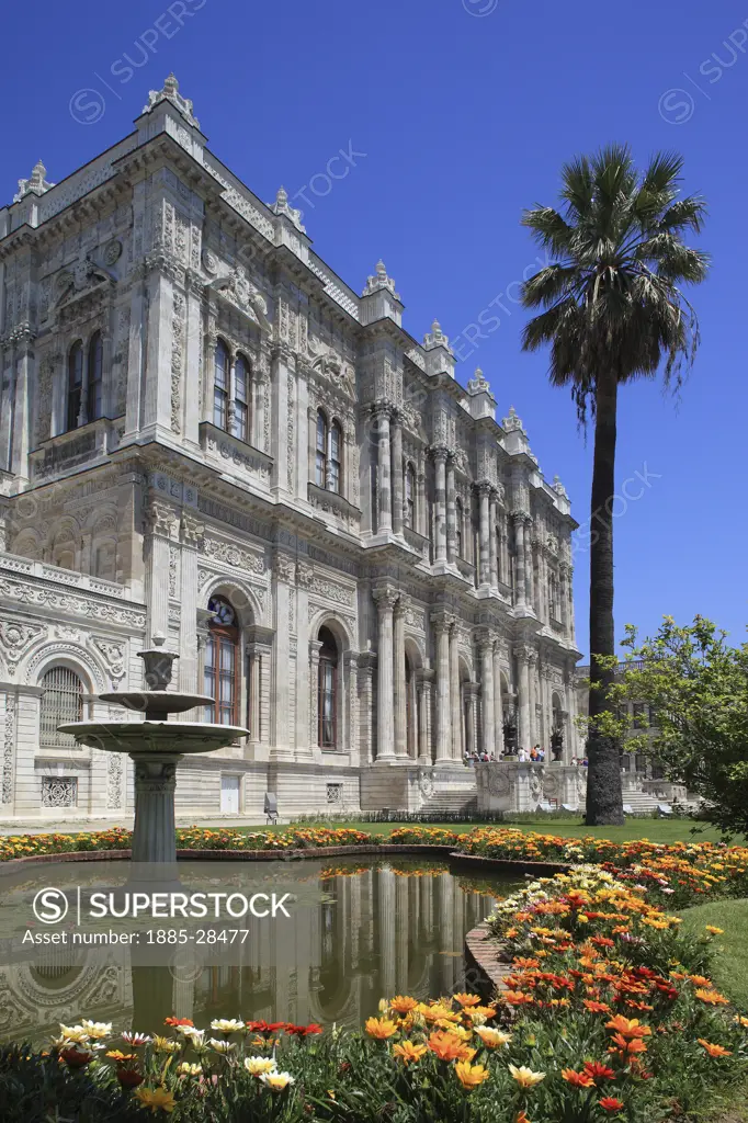 Turkey, Istanbul, Dolmabahce Palace and garden