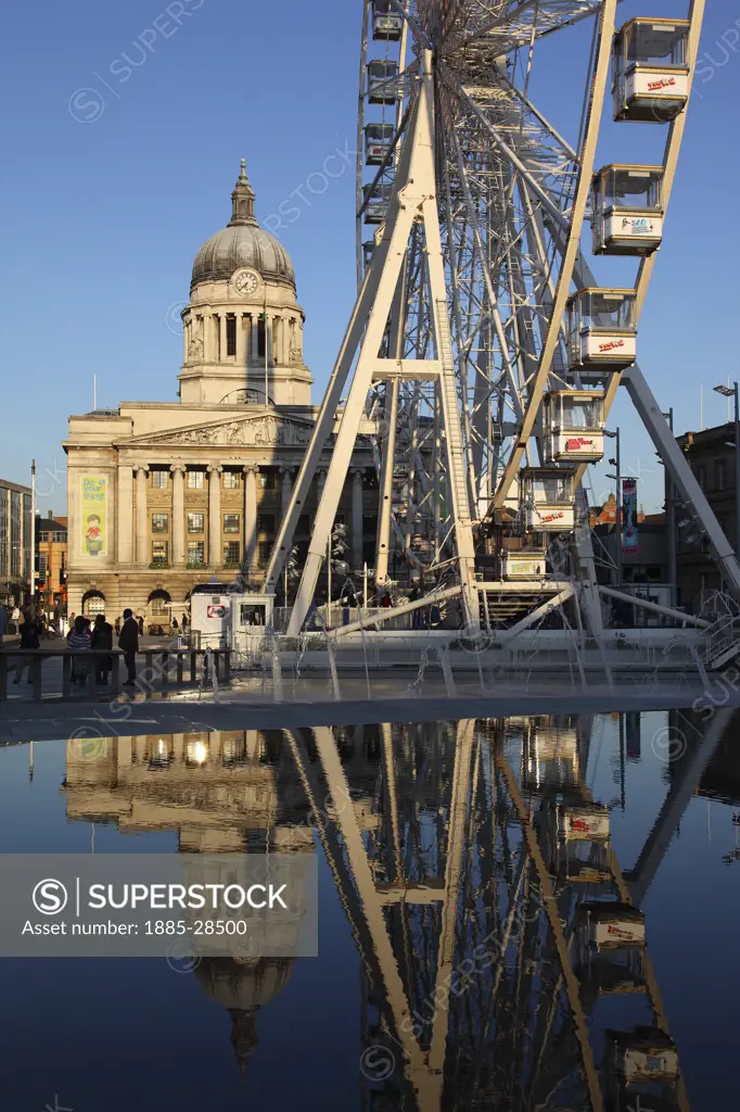 UK - England, Nottinghamshire, Nottingham, Old Market Square with Wheel of Nottingham and City Hall