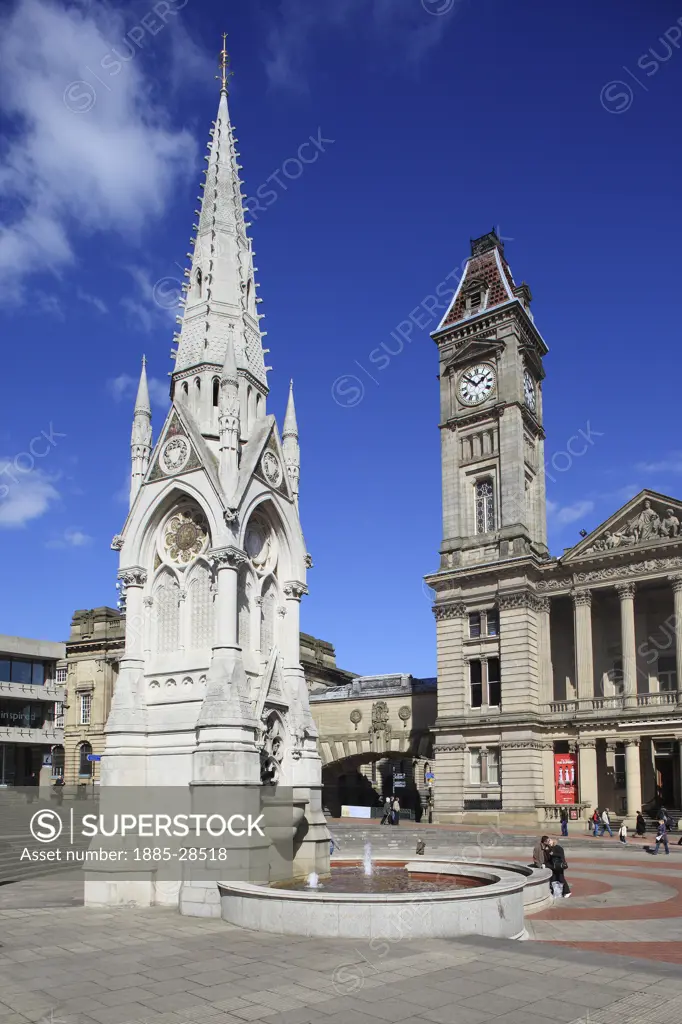 UK - England, West Midlands, Birmingham, Birmingham Museum and Art Gallery and Monument