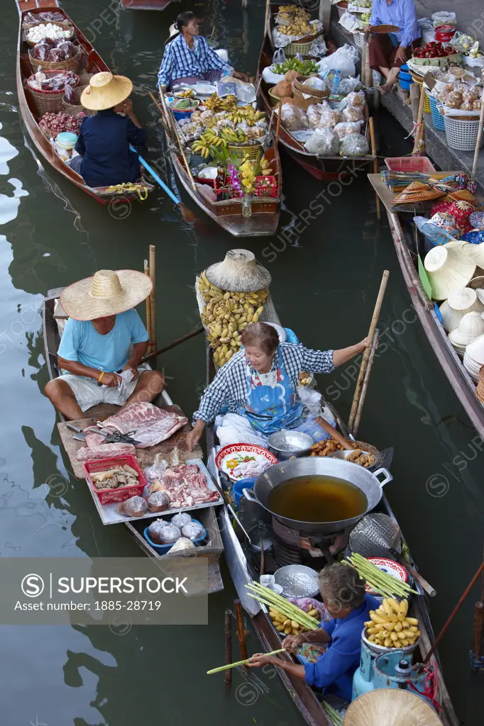 Thailand, Bangkok - near, Boats at Damnoen Saduak floating market