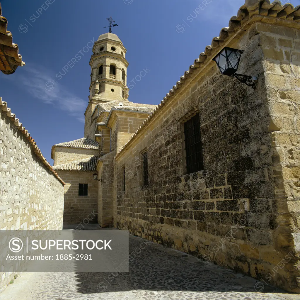 Spain, Andalucia, Baeza, View Through Medieval Alleyway
