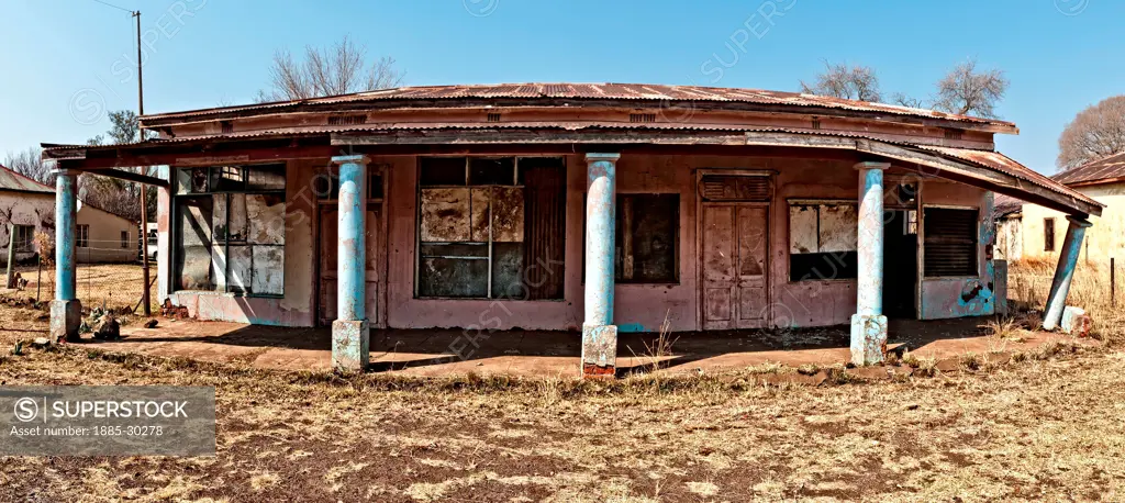 Africa, South Africa, North West Province, Ottoshoop. old deserted house.  Afrika, Suedafrika, Nord West Provinz, Ottoshoop. altes verlassenes Haus.