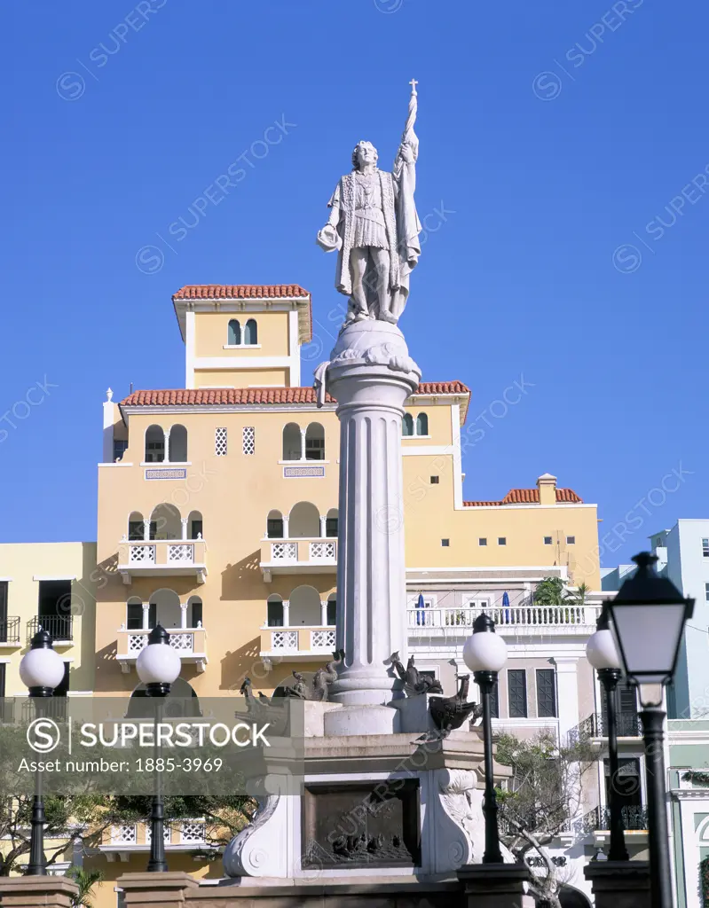 Caribbean, Puerto Rico, San Juan, Plaza Colon in Old Town