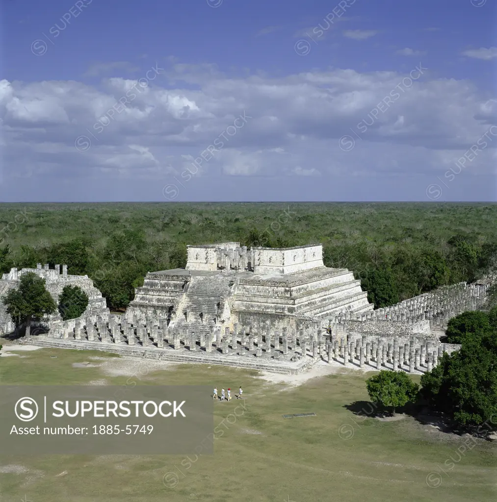 Mexico, Yucatan, Chichen Itza, Templo De Los Guerreros (temple of the Warriors)