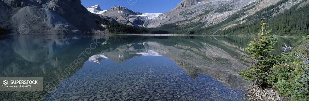 Canada, Alberta and The Rockies, Bow Lake, Lake and Glacier