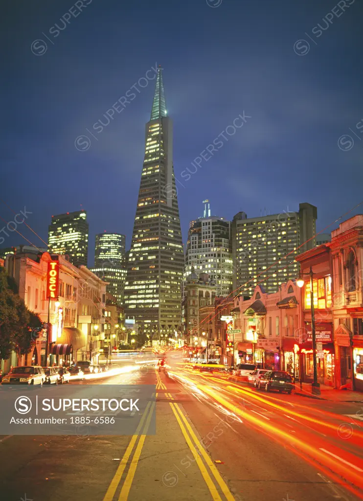 Usa, California, San Francisco, Transamerica Pyramid Building at Night