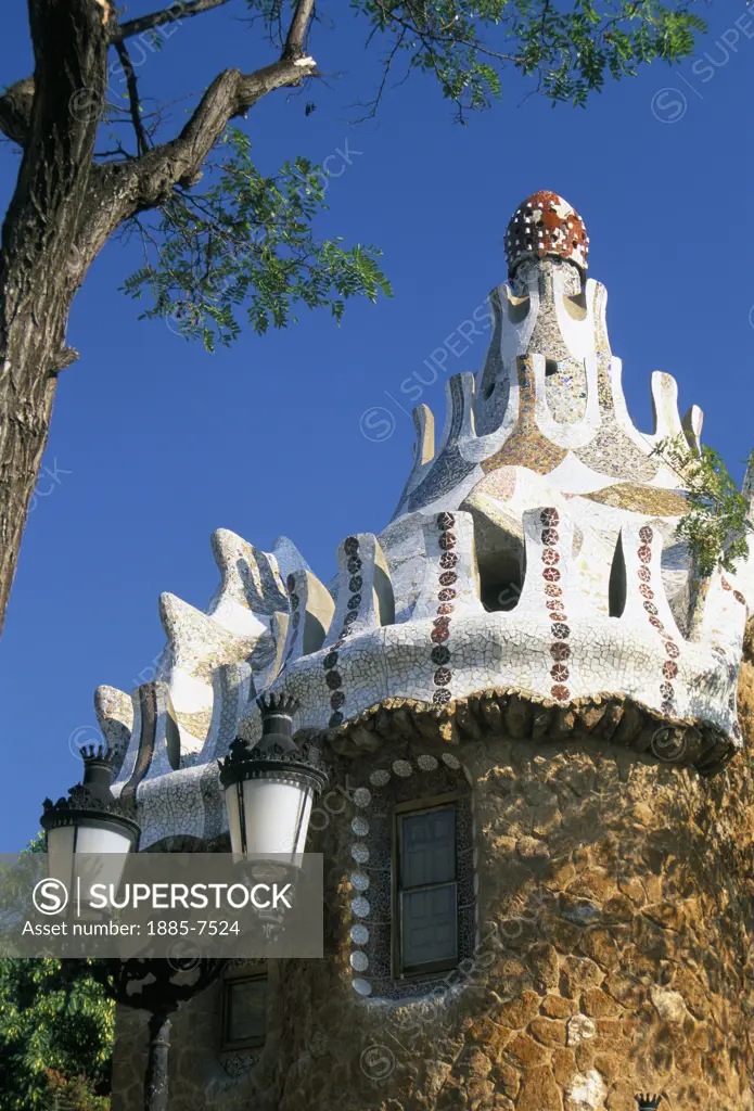 Spain, Catalunya, Barcelona, Parc Guell - Gatehouse