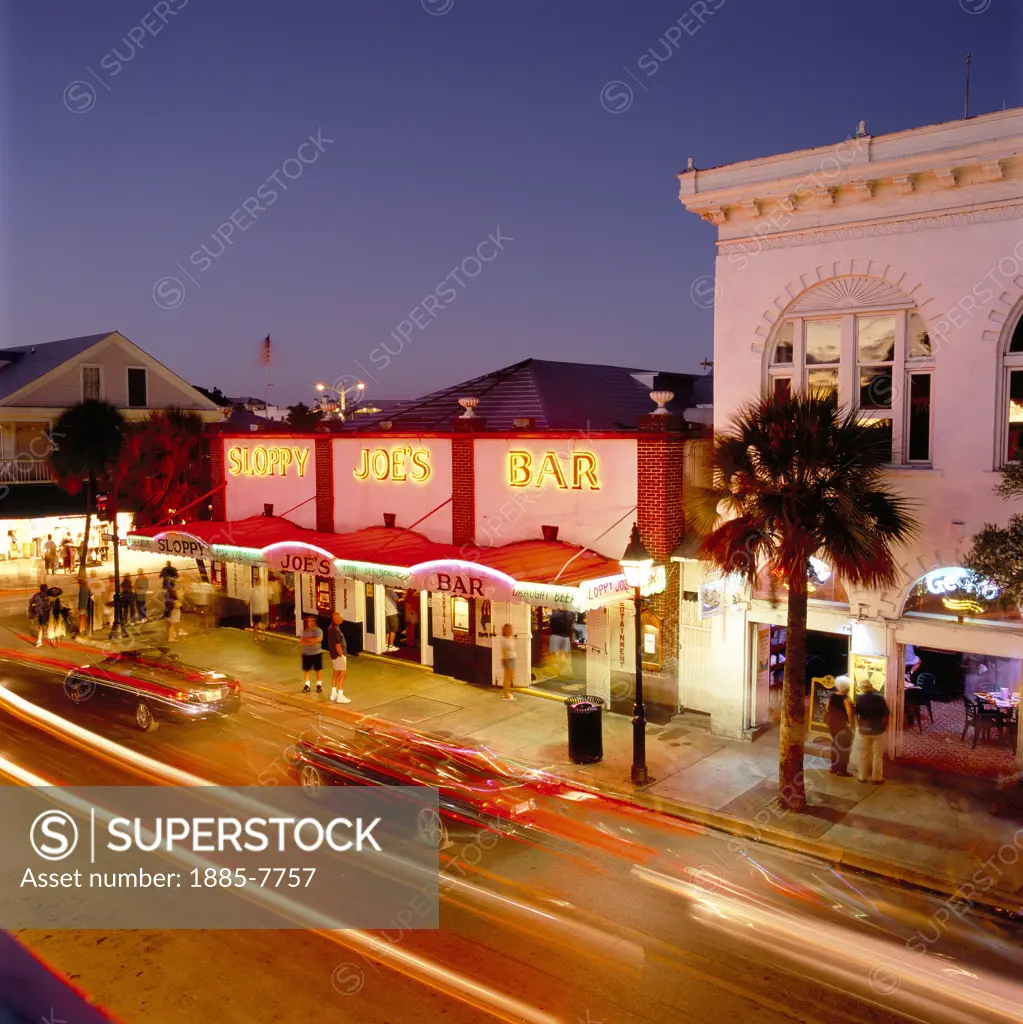 Usa, Florida, Key West, Sloppy Joes Bar along Duvall Street at Night