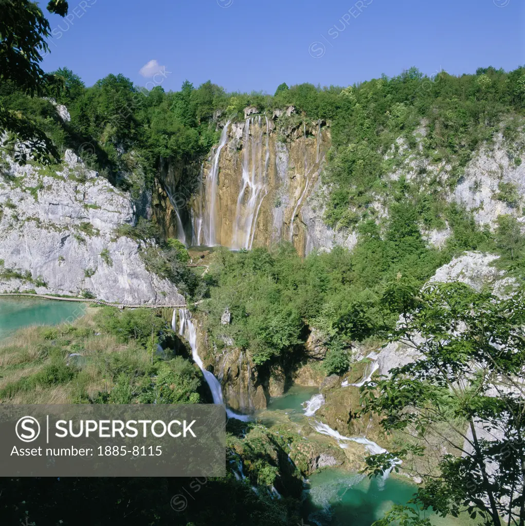 CROATIA, Inland Croatia, PLITVICE LAKES, National Park, VELIKI SLAP - BIG WATERFALL