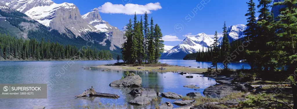 Canada, Alberta and The Rockies, Jasper National Park, Maligne Lake & Spirit Island