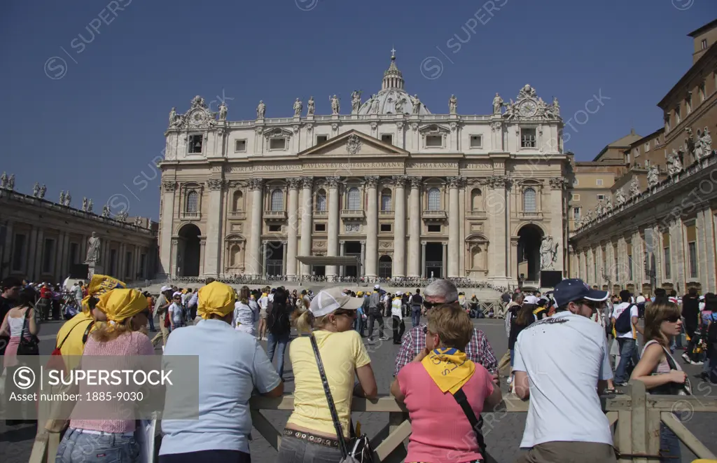 Italy, Lazio, Rome, Vatican, St Peter's & people