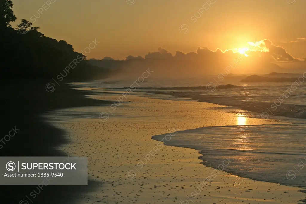 Costa Rica, , Corcovado National Park, Beach scene at sunrise