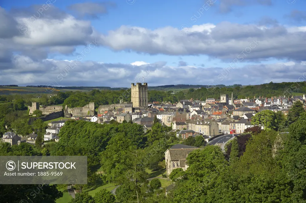 UK - England, Yorkshire, Richmond, View over the town and castle surrounded by trees