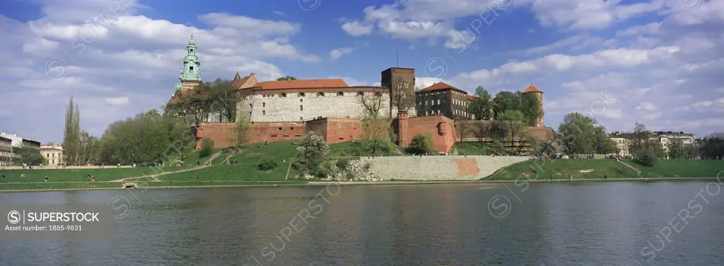 Poland, , Krakow, Wawel Castle over Vistula River