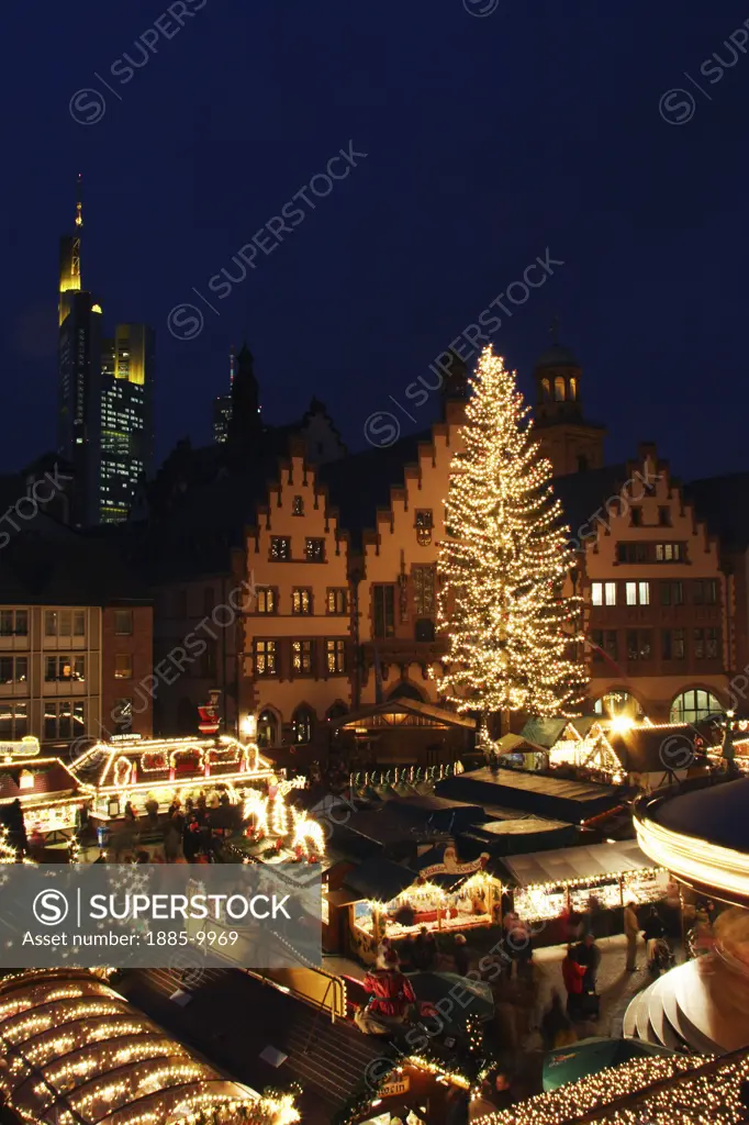 Germany, Hesse, Frankfurt, View over Altstadt Christmas Market at night 