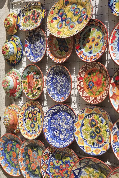 Portugal, Estremadura, Sintra, Colourful plates